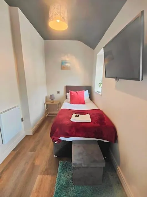 Sloane Modern 2 Bedroom Seafront Apartment Blackpool